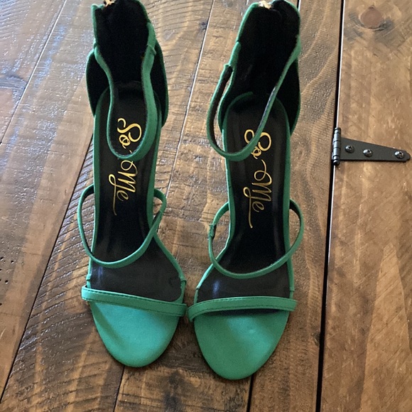 Green So Me Pumps 💚 - Picture 8 of 9